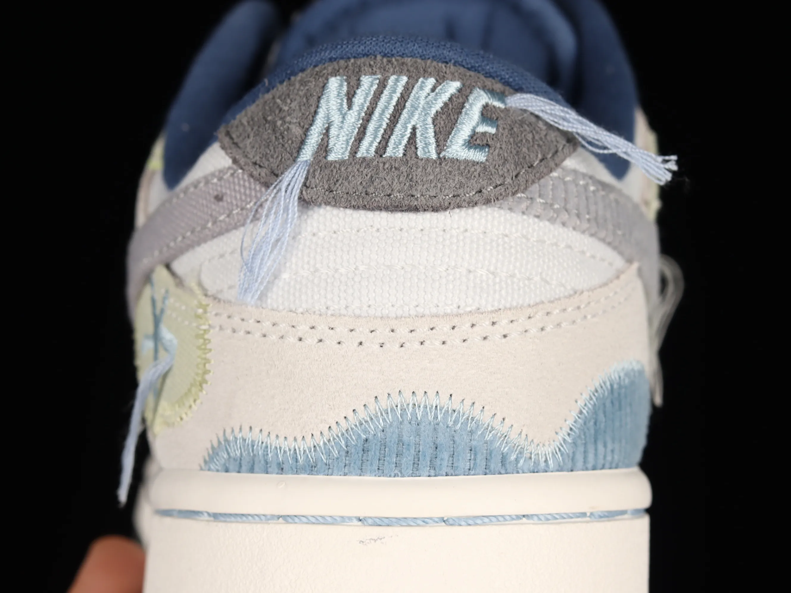 All categories Nk SB Dunk series Nk SB Dunk Low low-top sneakers F version Nk Dunk Low "Bright Side" corduroy Dunk series low-top casual sports skateboard shoes DQ5076-001